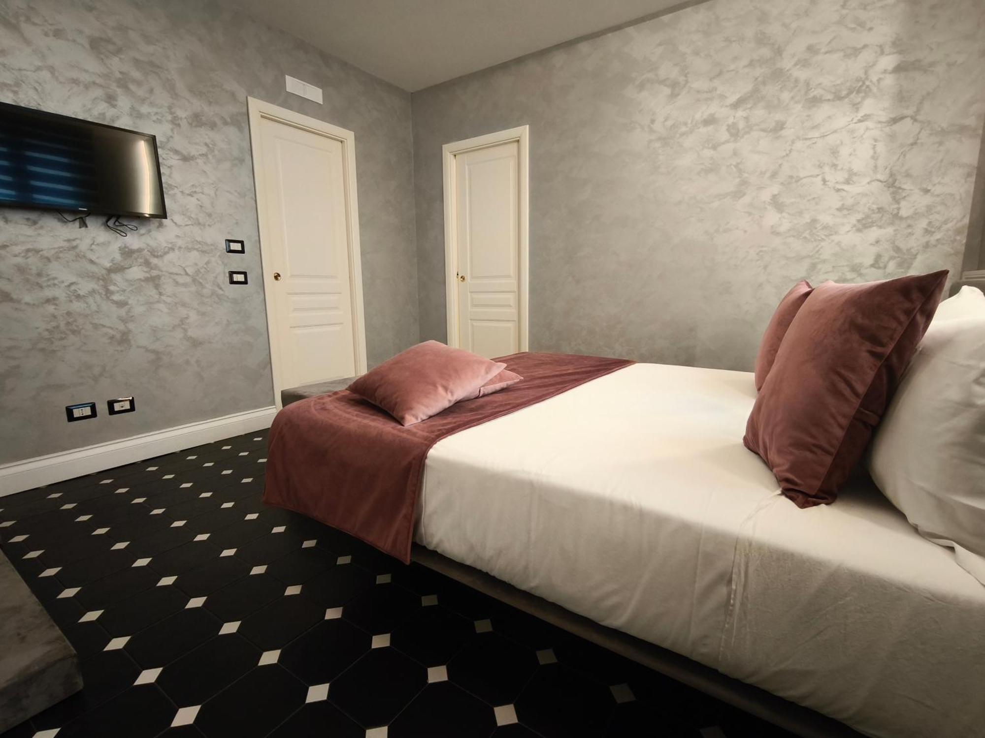 โปรฟูโม แมซอง โดต Hotel โรม ภายนอก รูปภาพ